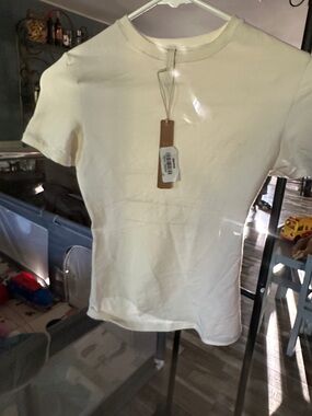 SKIMS Short Sleeve Crewneck Tee in Cream